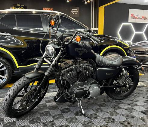 HARLEY-DAVIDSON SPORTSTER IRON 883 HARLEY-DAVIDSON SPORTSTER IRON 883